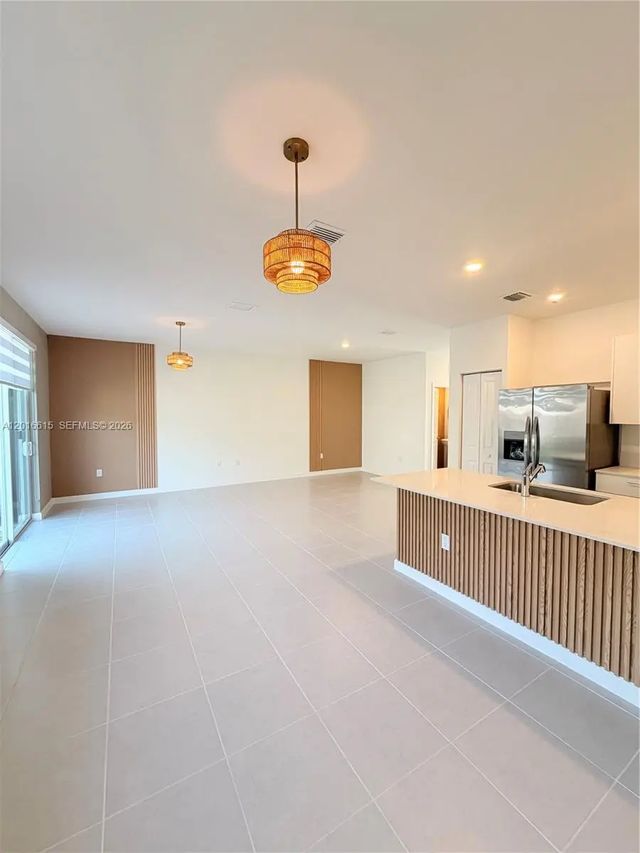 4 of 19 - 663 Se 13th St Circle, Homestead, FL