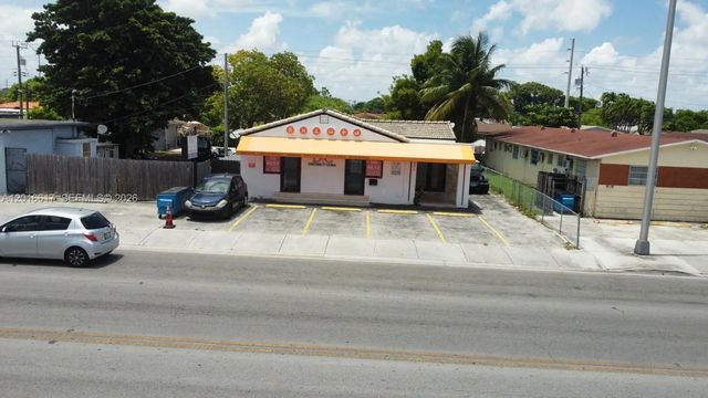 221 E 9th Street, Hialeah