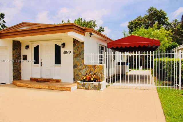 3 of 21 - 4870 Sw 6th Street, Miami, FL