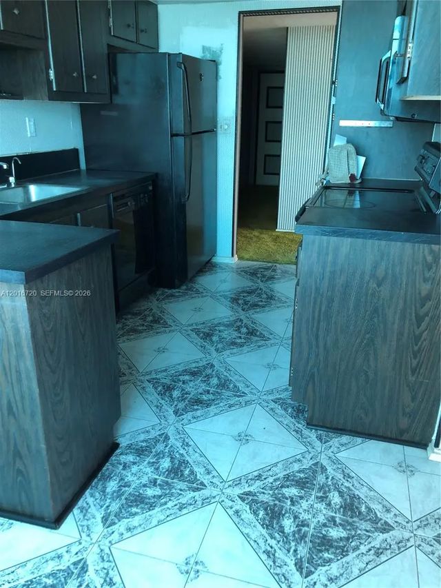 5 of 12 - 18011 Biscayne Boulevard #1405, Aventura, FL