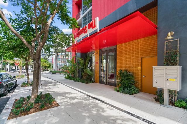 90 Ne 32nd #313, Miami