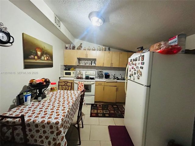 4 of 15 - 244 Sw 36th Avenue, Miami, FL
