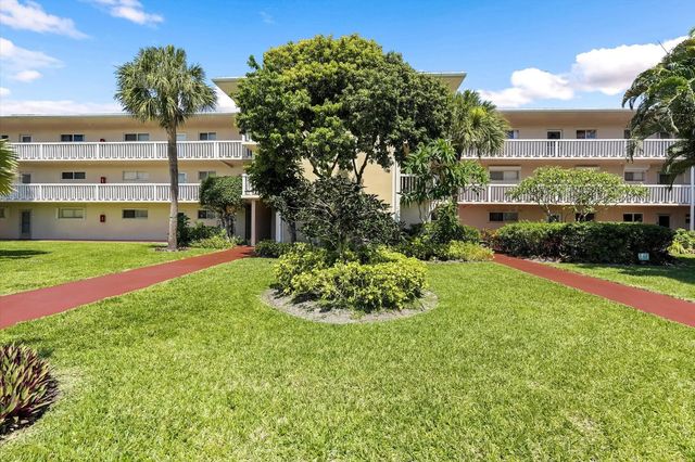 2 of 38 - 2856 S Garden Dr Drive S #212, Lake Worth, FL