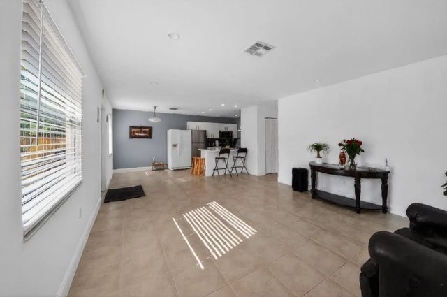 5 of 48 - 4357 Nw 6 Avenue, Deerfield Beach, FL