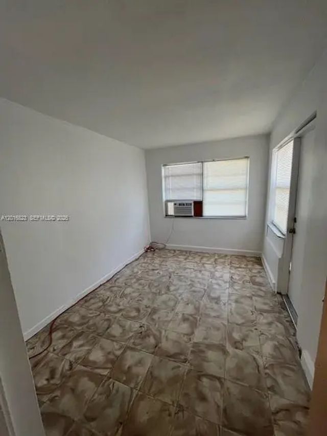 2 of 47 - 901 Sw 4th Terrace, Hallandale Beach, FL