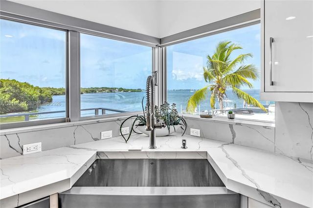 4 of 37 - 325 Calusa, Key Largo, FL