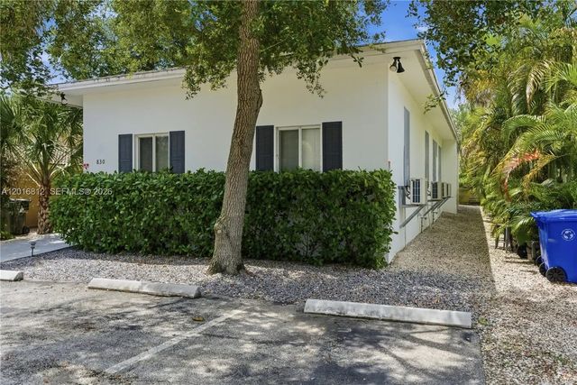 3 of 25 - 830 Se 14th Street, Fort Lauderdale, FL