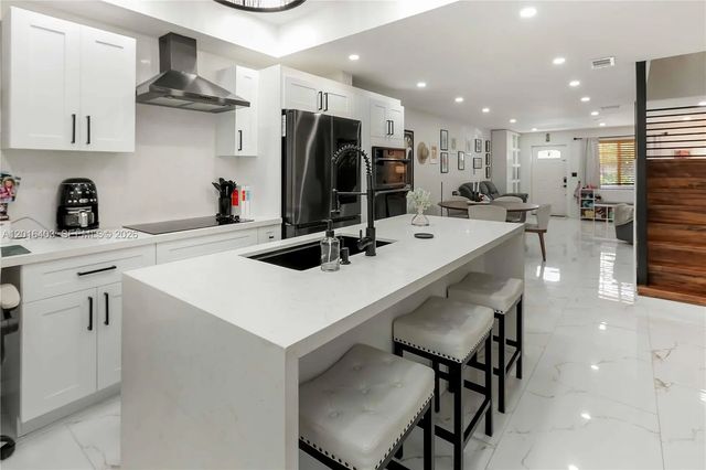 2200 Monroe Street #12, Hollywood