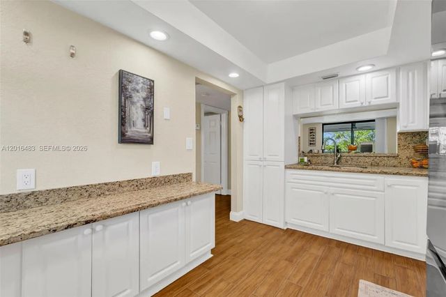 5 of 50 - 1101 Colony Point Circle #309, Pembroke Pines, FL