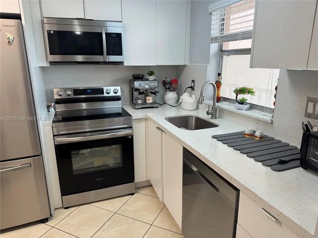 9580 Sunrise Lakes Boulevard #211, Sunrise
