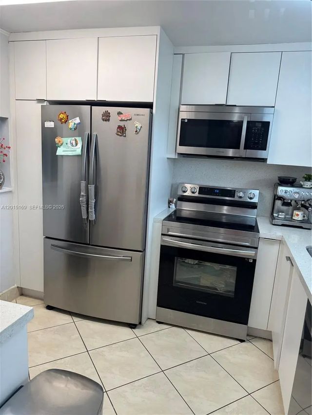 3 of 59 - 9580 Sunrise Lakes Boulevard #211, Sunrise, FL