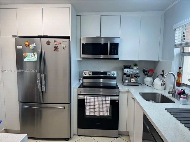4 of 59 - 9580 Sunrise Lakes Boulevard #211, Sunrise, FL