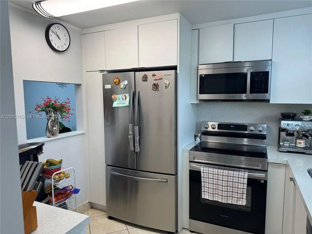 5 of 59 - 9580 Sunrise Lakes Boulevard #211, Sunrise, FL