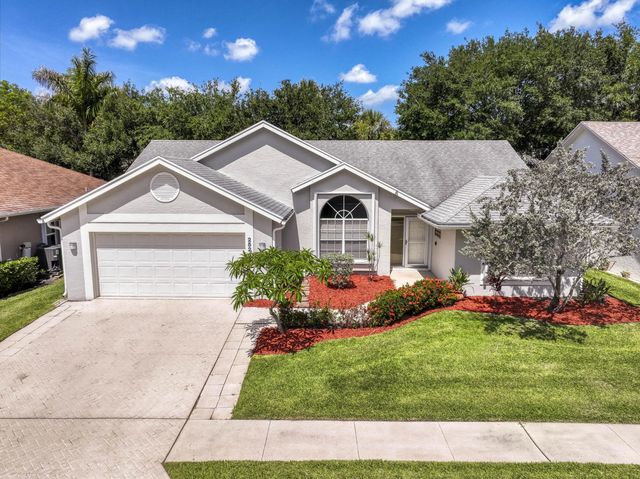252 Moccasin Trail W, Jupiter