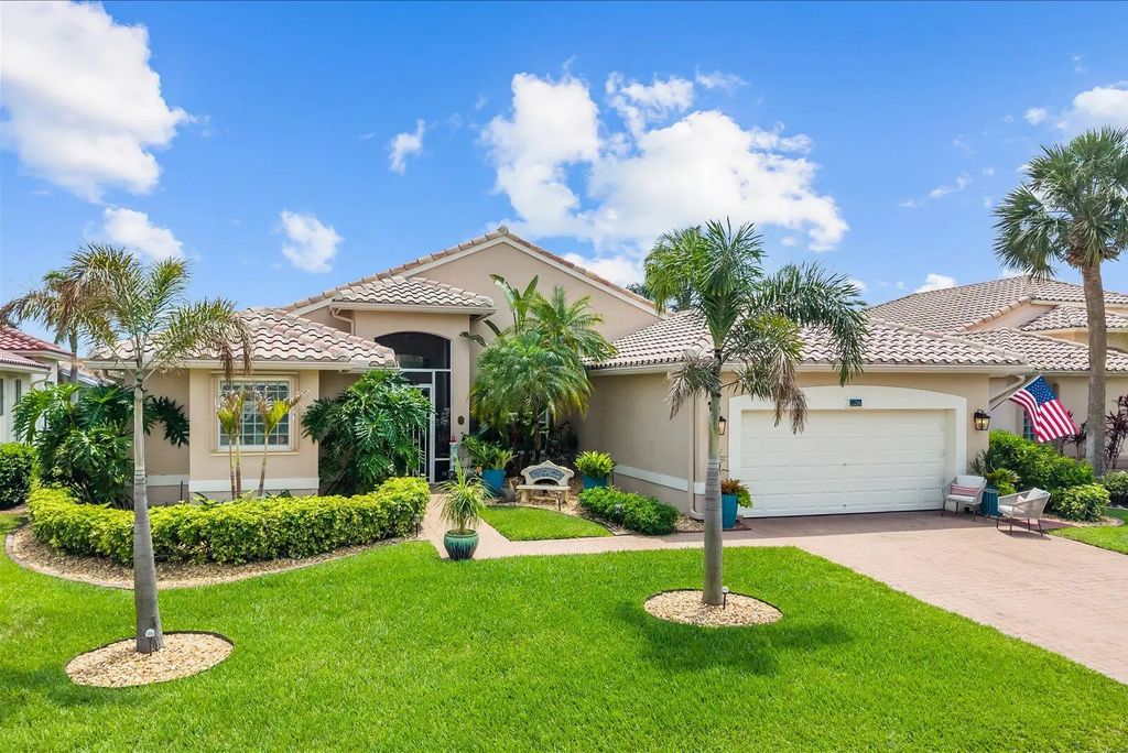 482 Nw Blue Lake Drive, Port St. Lucie