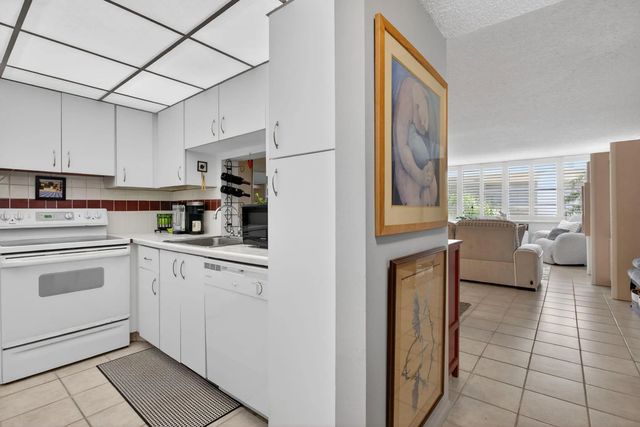 2 of 39 - 1170 N Federal Highway #305, Fort Lauderdale, FL