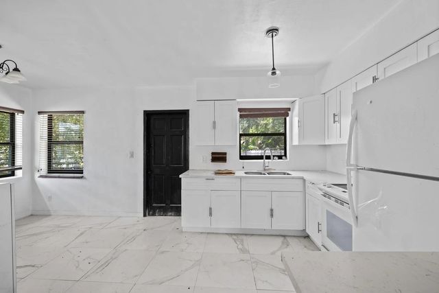515 Nw 88th Street, El Portal