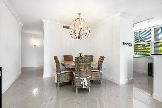 4 of 23 - 700 E Boynton Beach Boulevard #202, Boynton Beach, FL