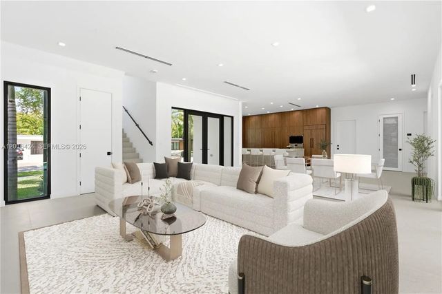 5 of 44 - 1940 Alamanda Drive, North Miami, FL
