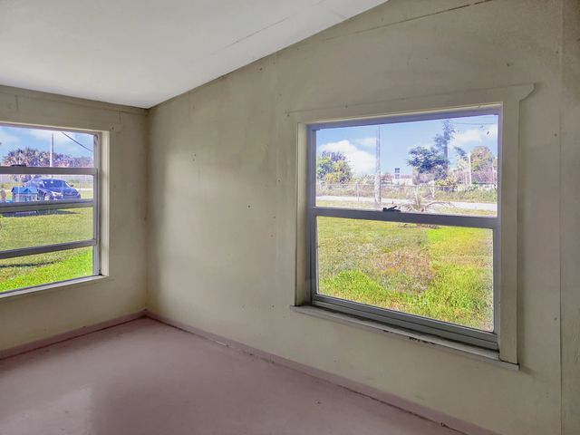 5 of 25 - 314 Dickson Drive, Fort Pierce, FL