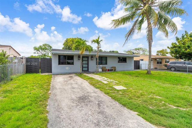 2 of 34 - 1121 N 71st Avenue, Hollywood, FL