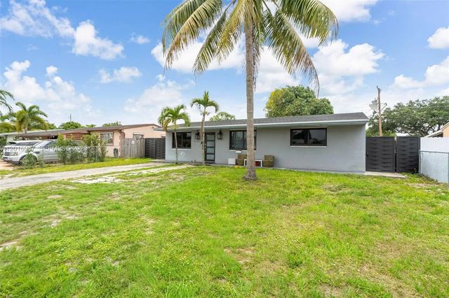 3 of 34 - 1121 N 71st Avenue, Hollywood, FL