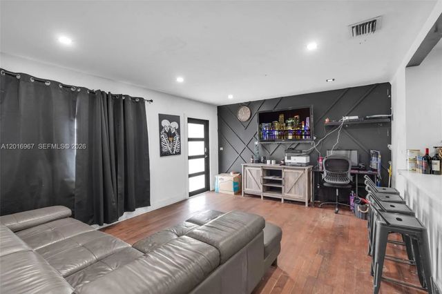 5 of 34 - 1121 N 71st Avenue, Hollywood, FL