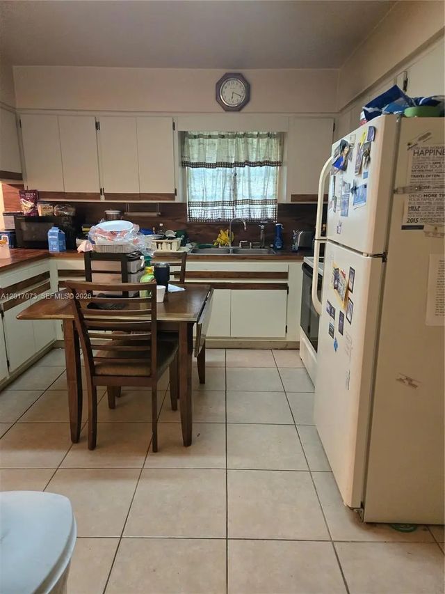 4 of 14 - 625 Nw 9th Court, Hallandale Beach, FL