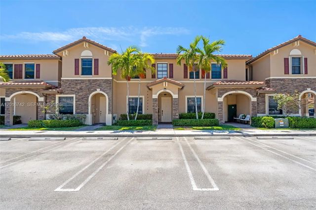 8936 W 35th Lane, Hialeah
