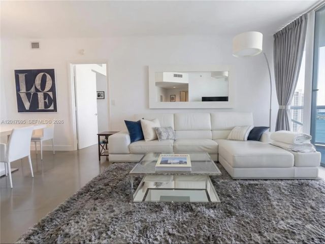 4 of 8 - 400 Alton Road #1709, Miami Beach, FL