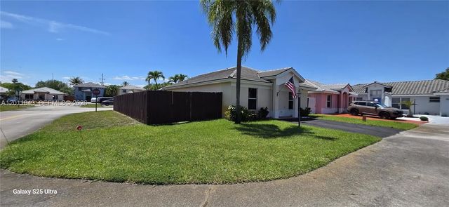2 of 32 - 18516 Nw 56th Avenue, Miami Gardens, FL