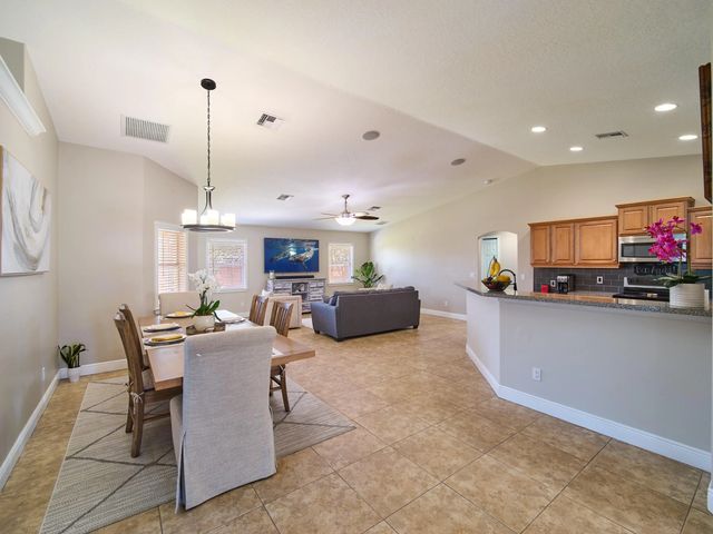 5 of 30 - 743 Sw Mccoy Avenue, Port St. Lucie, FL