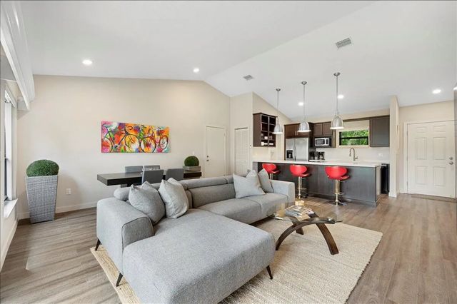 11863 Wimbledon Circle #542, Wellington
