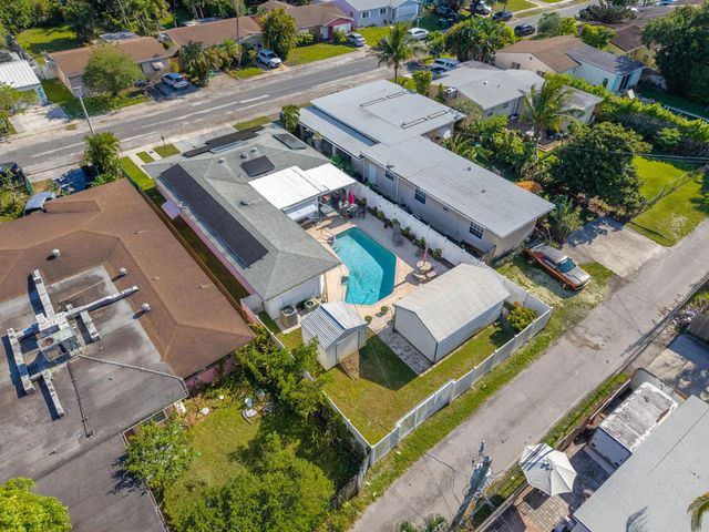 3 of 49 - 262 Sw 8th Street, Dania Beach, FL