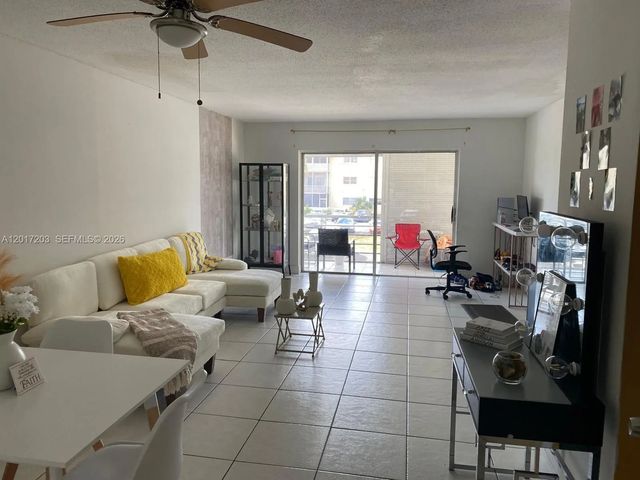 4045 Nw 16th Street #203, Lauderhill