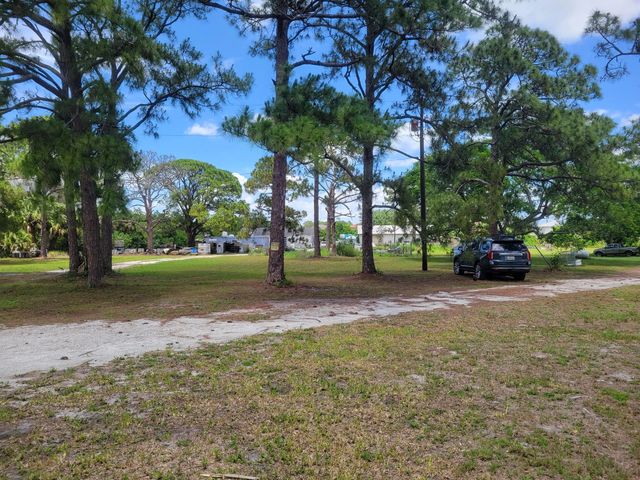 3 of 8 - 9610 Orange Avenue, Fort Pierce, FL