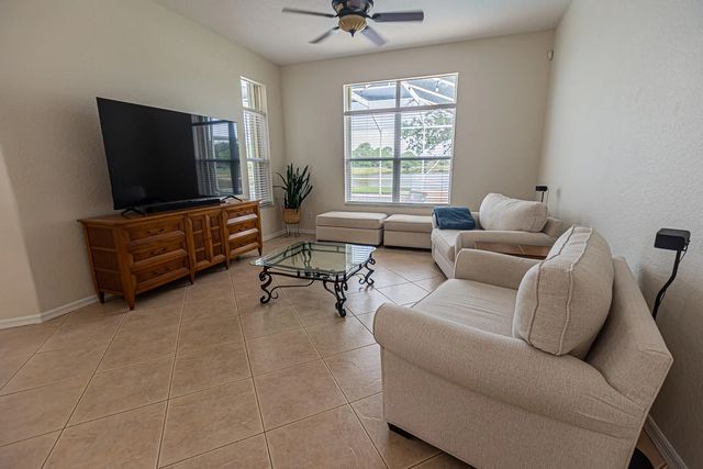 5 of 35 - 208 Sw Whitewood Drive, Port St. Lucie, FL