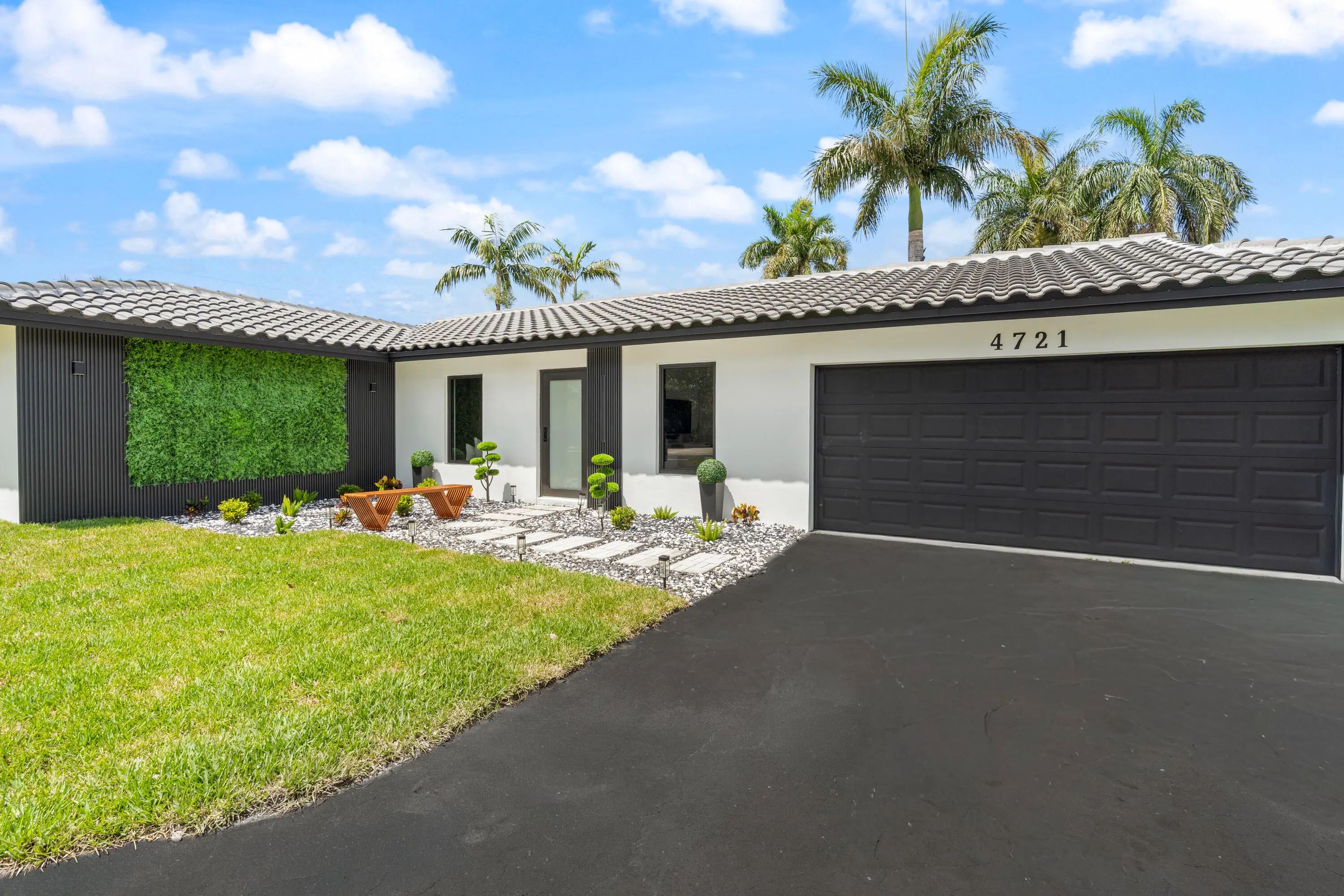 4721 Bayview Drive, Fort Lauderdale