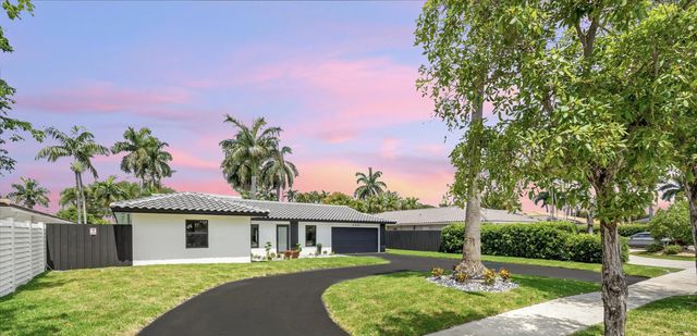 2 of 25 - 4721 Bayview Drive, Fort Lauderdale, FL