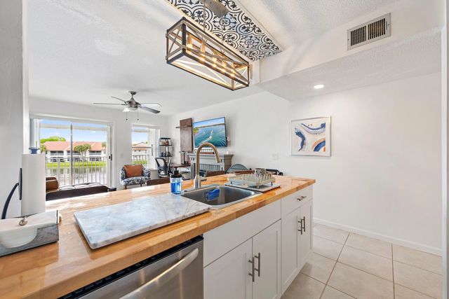 4 of 18 - 261 Cypress Point Drive, Palm Beach Gardens, FL