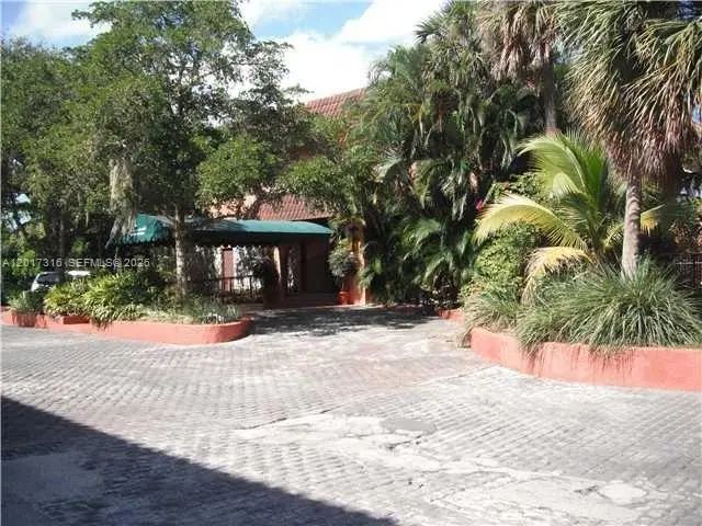 2 of 35 - 660 Tennis Club Drive #101, Fort Lauderdale, FL