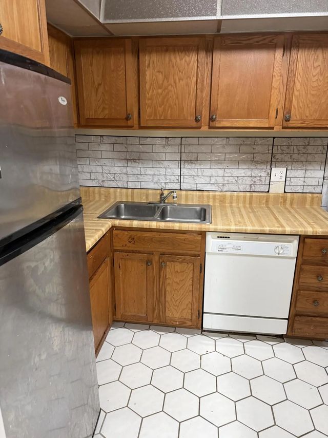 4 of 12 - 3730 Inverrary Drive #2a, Lauderhill, FL