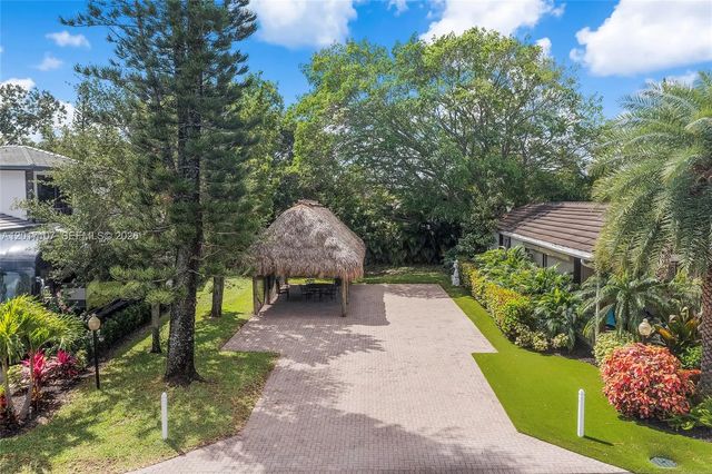 4 of 13 - 22 S Cortez Drive, Margate, FL