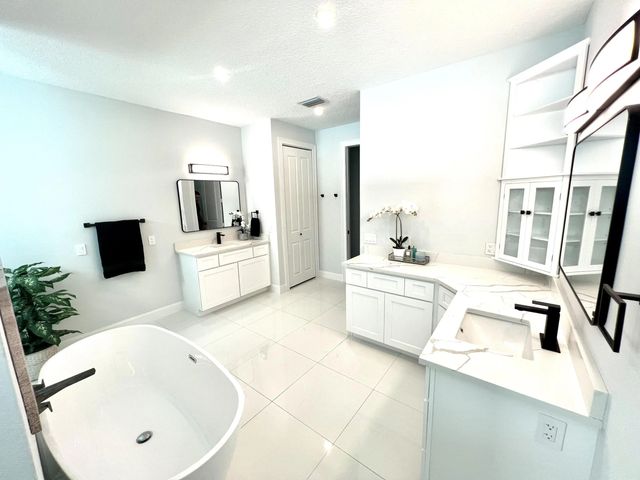 2 of 5 - 6660 49th, Vero Beach, FL