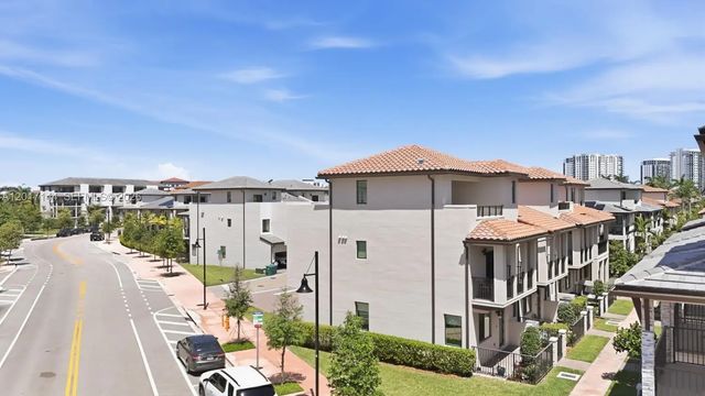 3 of 53 - 4426 83rd Parkway, Doral, FL