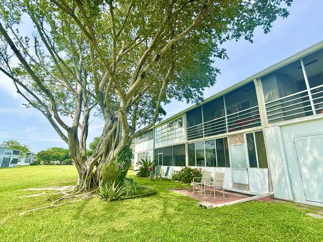 3 of 63 - 203 Farnham I, Deerfield Beach, FL