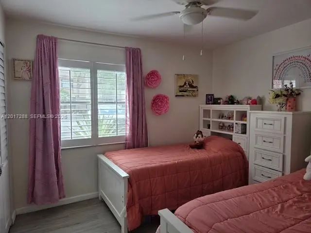 4 of 22 - 19 Chestnut Circle, Cooper City, FL
