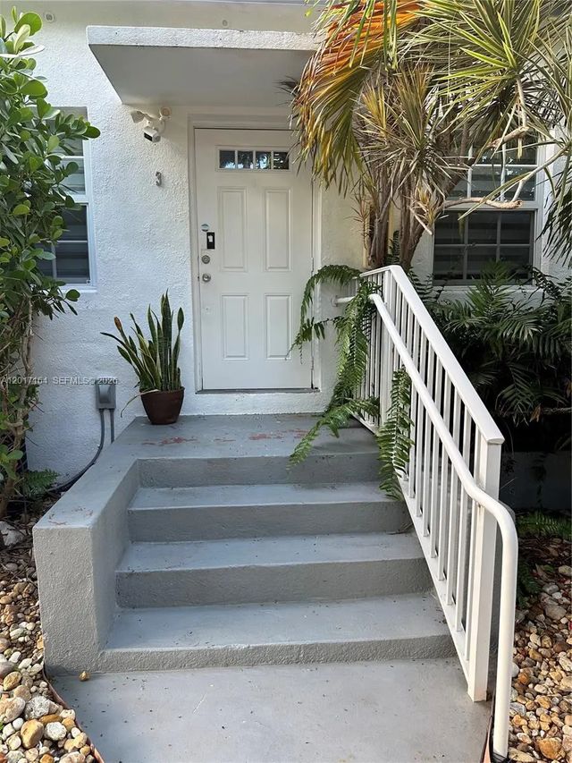 2 of 24 - 8401 Crespi Boulevard #3, Miami Beach, FL