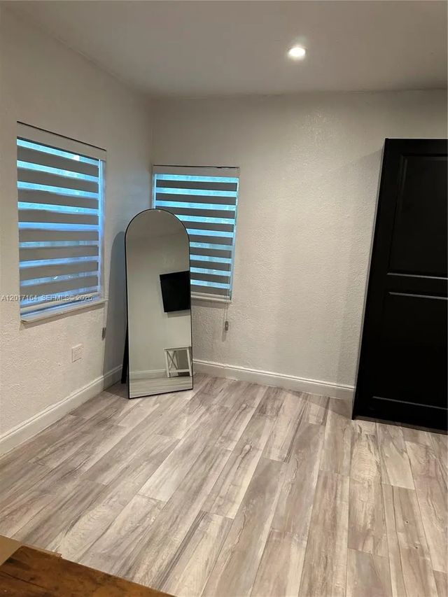 5 of 24 - 8401 Crespi Boulevard #3, Miami Beach, FL