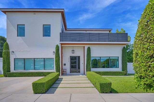 1025 Ne 170th Terrace, Miami
